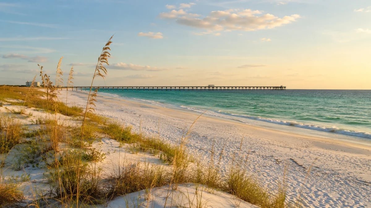 Best Time to Visit Navarre Beach